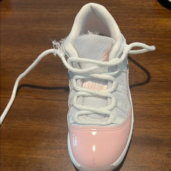 Girls Air Jordan 11 Retro Low - Pink and White - Picture 5 of 6
